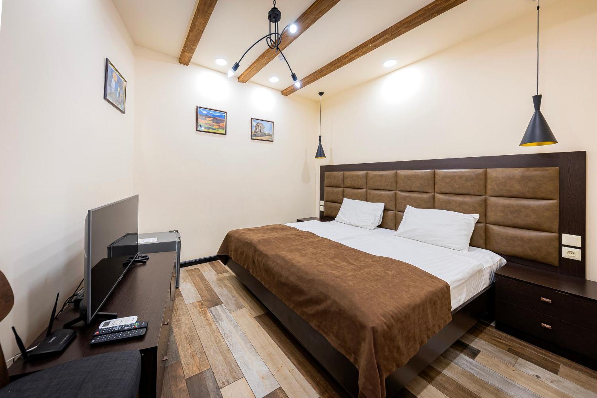 Boutique Living Hotel Jereván Kültér fotó