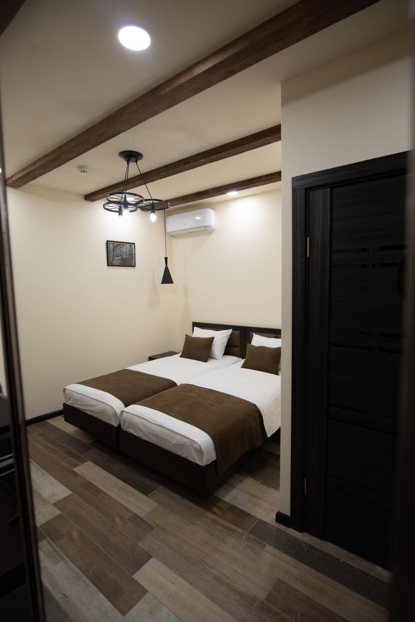 Boutique Living Hotel Jereván Kültér fotó