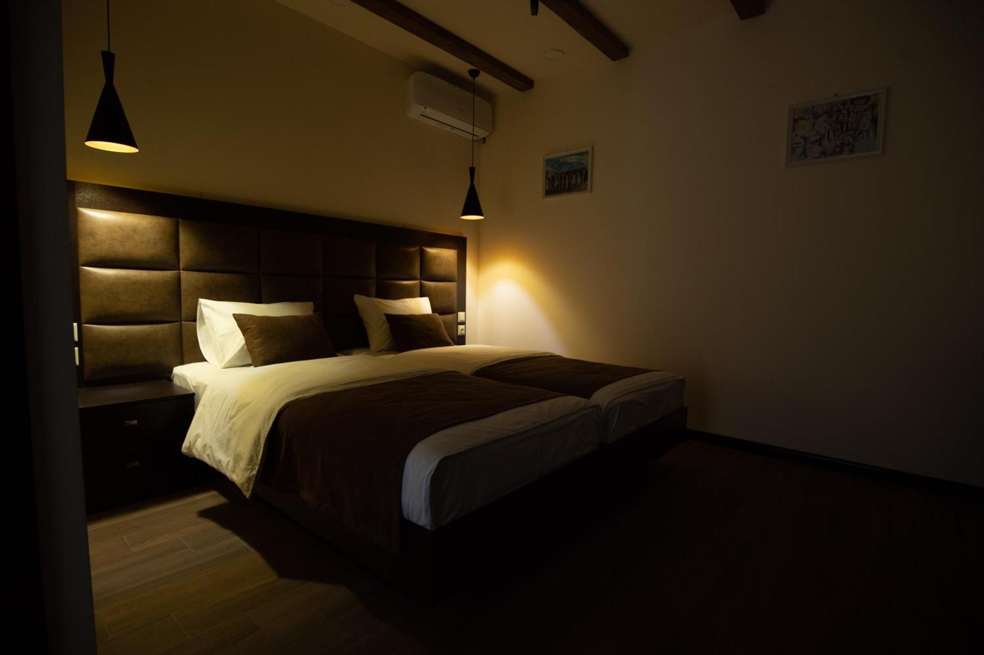 Boutique Living Hotel Jereván Kültér fotó