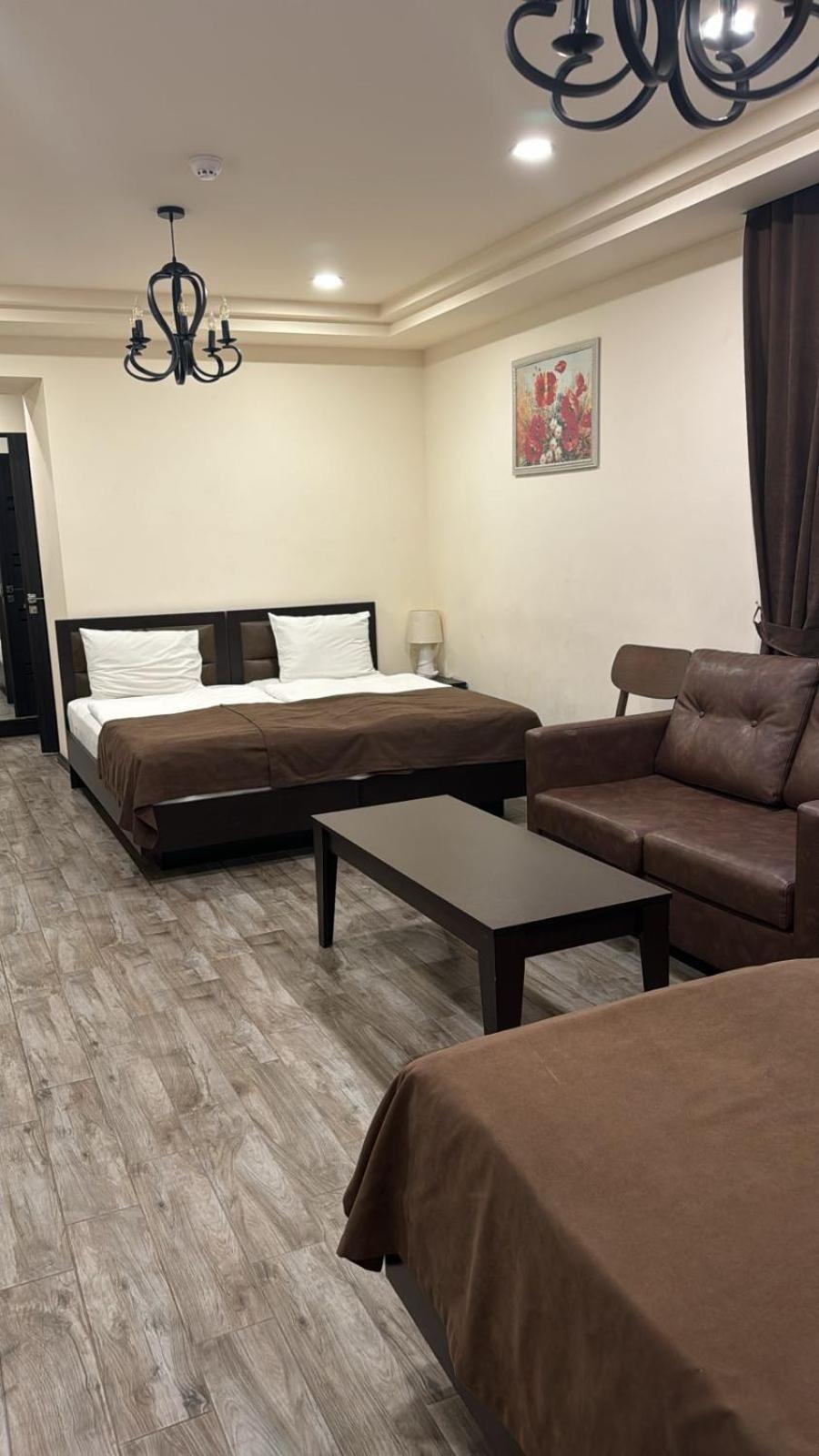 Boutique Living Hotel Jereván Kültér fotó