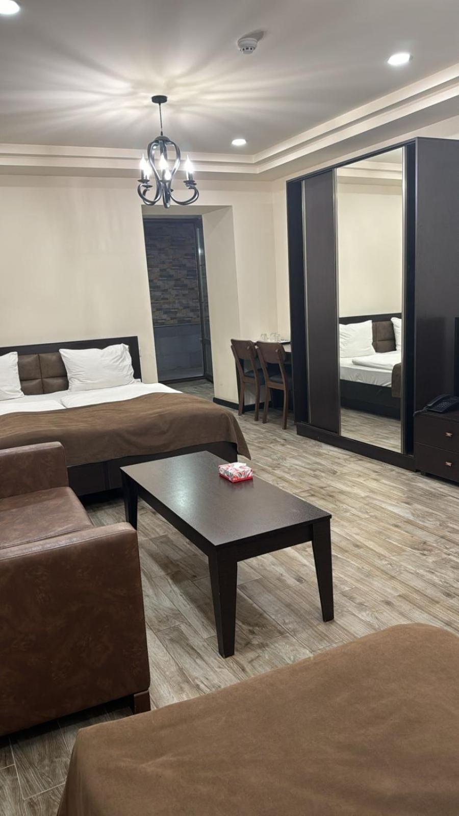Boutique Living Hotel Jereván Kültér fotó