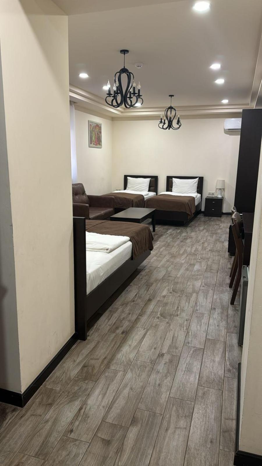Boutique Living Hotel Jereván Kültér fotó