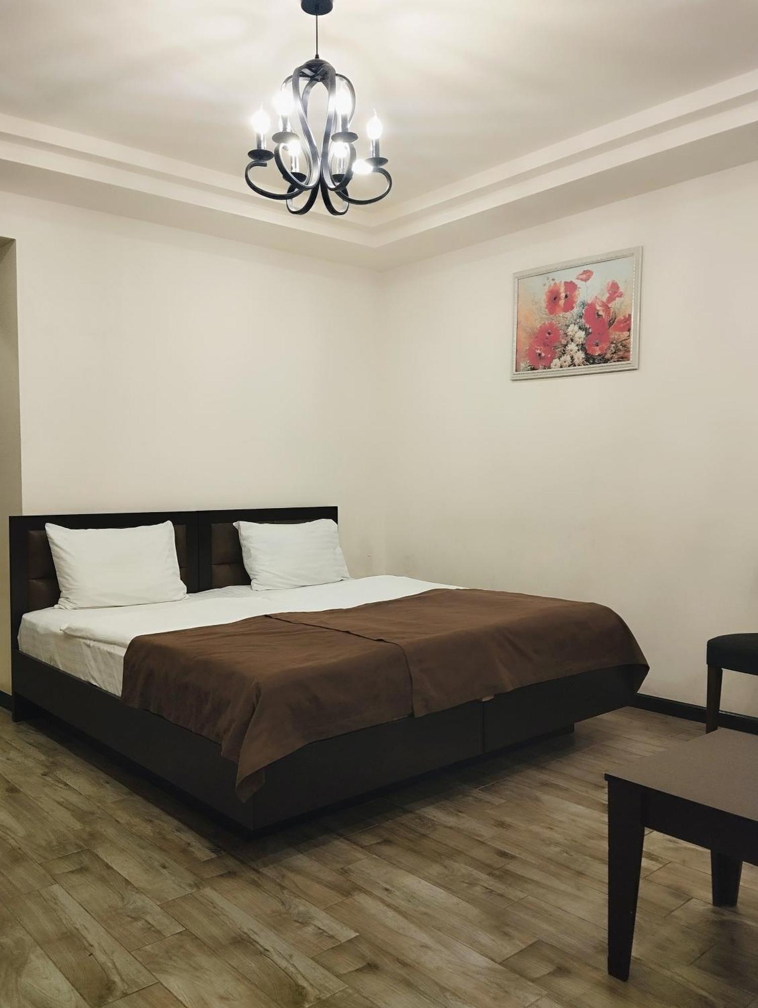 Boutique Living Hotel Jereván Kültér fotó
