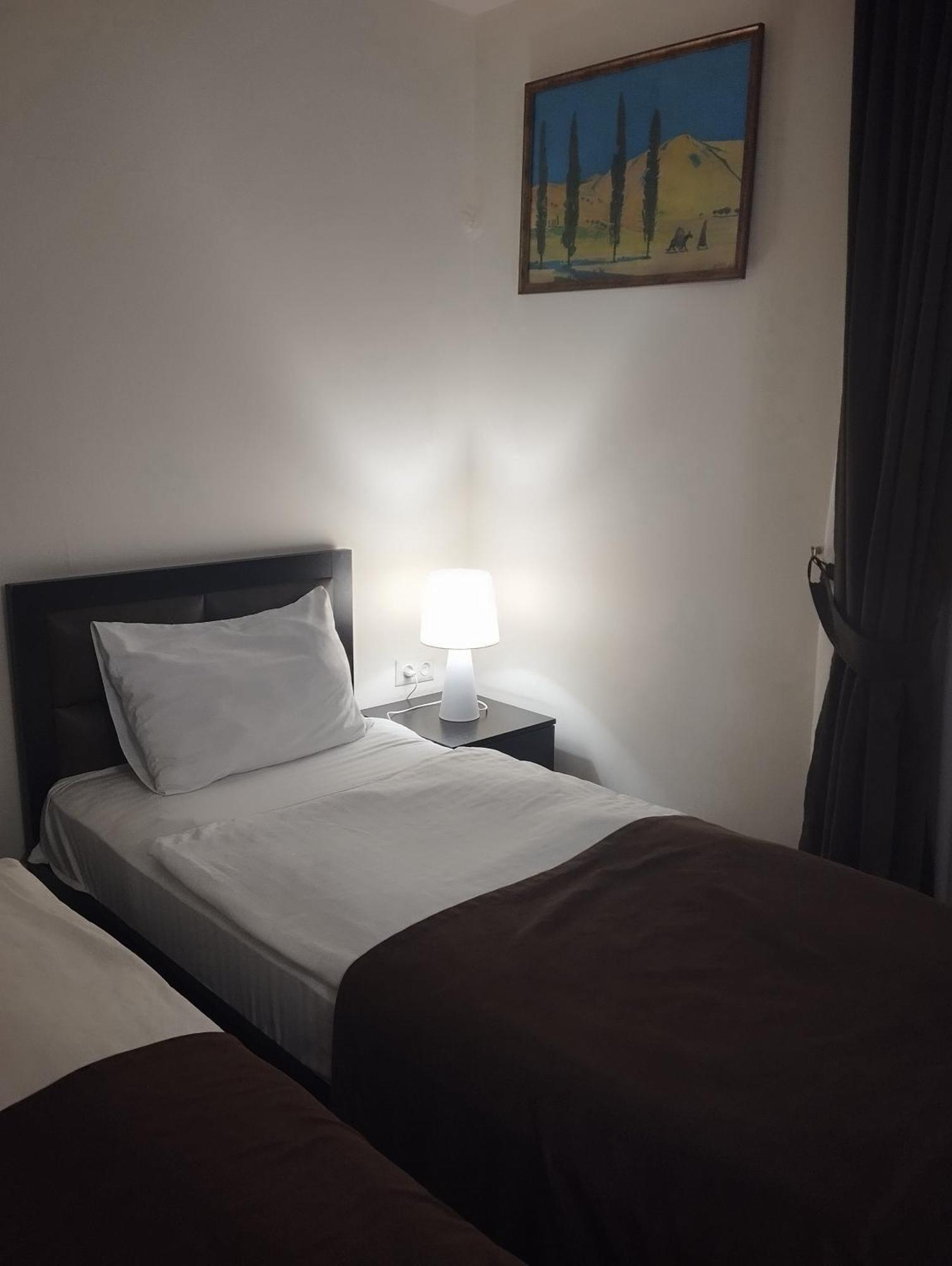 Boutique Living Hotel Jereván Kültér fotó