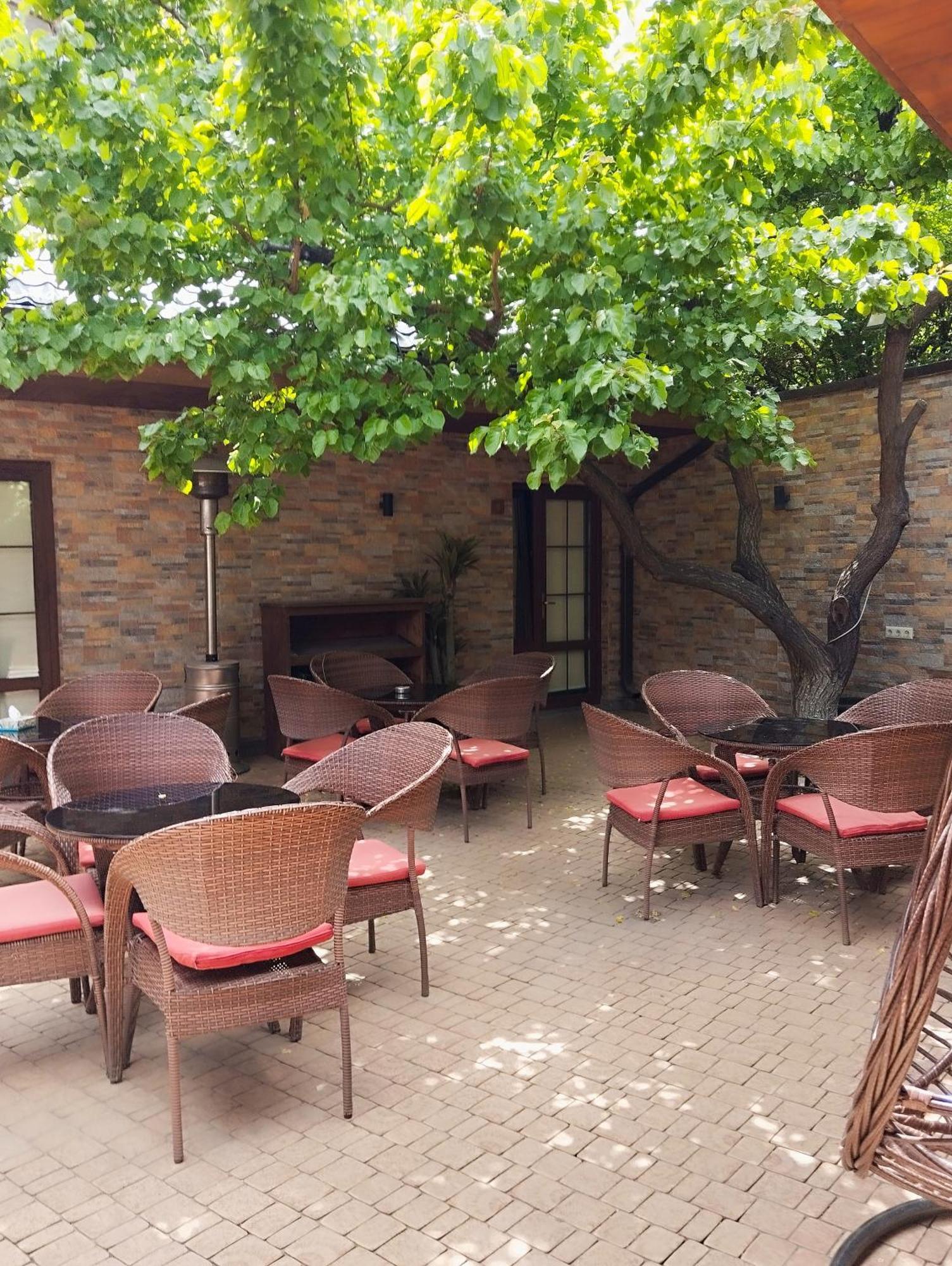 Boutique Living Hotel Jereván Kültér fotó